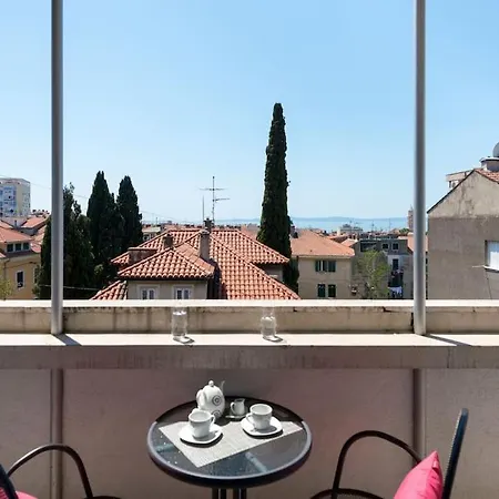 Daire Seaview In Centre