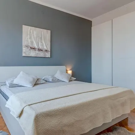 Seaview In Centre Daire Split